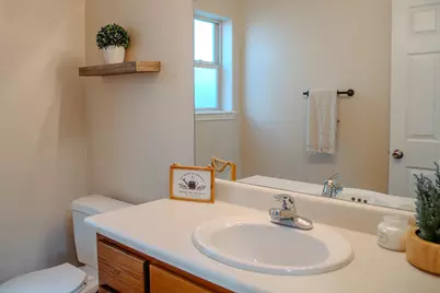 1300 Dixie Lane, Medford, OR 97501 - Photo 9