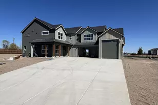 4317 SW Reindeer Ave, Redmond, OR 97756 - Photo 3