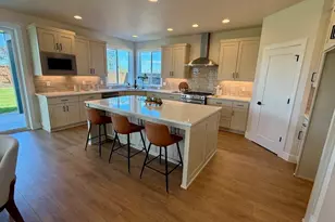4317 SW Reindeer Ave, Redmond, OR 97756 - Photo 9