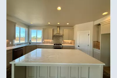 4317 SW Reindeer Avenue #Lot 11, Redmond, OR 97756 - Photo 7
