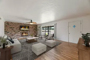 895 Casino Rd, Medford, OR 97501 - Photo 9