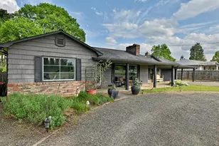 895 Casino Rd, Medford, OR 97501 - Photo 37