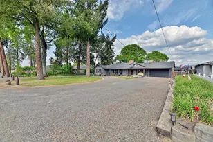 895 Casino Rd, Medford, OR 97501 - Photo 33