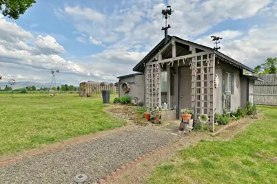 895 Casino Road, Medford, OR 97501 - Photo 43