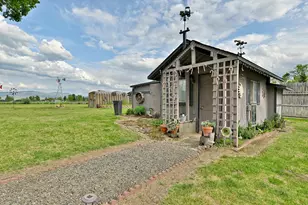 895 Casino Rd, Medford, OR 97501 - Photo 43