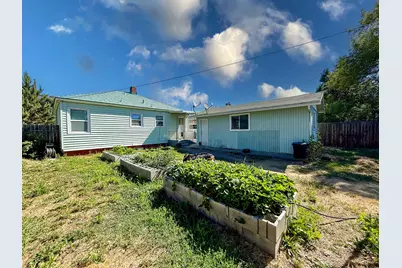 2530 Wantland Avenue, Klamath Falls, OR 97601 - Photo 3