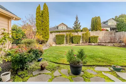 3909 Crystal Springs Drive, Medford, OR 97504 - Photo 47