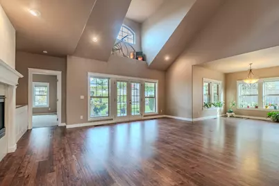 3909 Crystal Springs Drive, Medford, OR 97504 - Photo 7