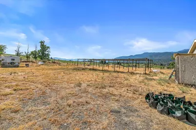 1330 N Mountain Avenue, Ashland, OR 97520 - Photo 25