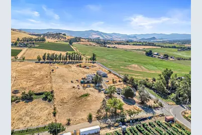 1330 N Mountain Avenue, Ashland, OR 97520 - Photo 41