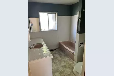 208 W Main Street, Rogue River, OR 97537 - Photo 5