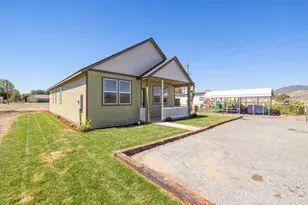 330 N Elm St, Merrill, OR 97633 - Photo 5