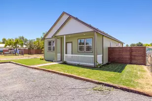 330 N Elm St, Merrill, OR 97633 - Photo 3