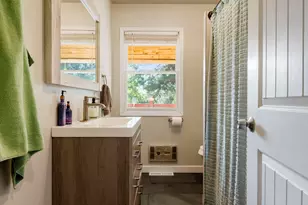 6324 E Evans Creek Rd, Rogue River, OR 97537 - Photo 15