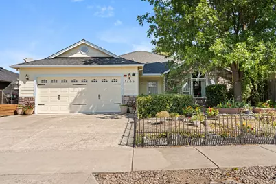 1735 Pearl Eye Lane, Medford, OR 97504 - Photo 3