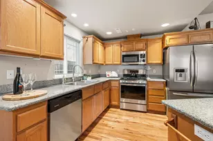 1735 Pearl Eye Ln, Medford, OR 97504 - Photo 9