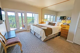 19717 SW Mount Bachelor Dr, Bend, OR 97702 - Photo 5