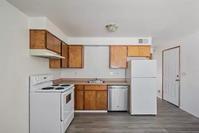 419 NE Silverwood Place, Grants Pass, OR 97526 - Photo 9