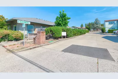 419 NE Silverwood Place, Grants Pass, OR 97526 - Photo 3