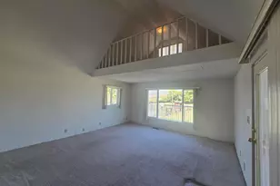 1390 Lakeshore Dr, Klamath Falls, OR 97601 - Photo 3