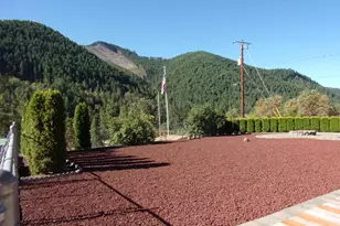 375 Jordan Creek Rd, Riddle, OR 97469 - Photo 5