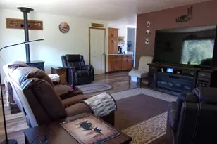 375 Jordan Creek Rd, Riddle, OR 97469 - Photo 17