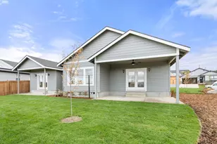 2749 Pronghorn Ln, Medford, OR 97504 - Photo 9