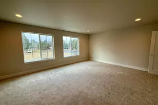 61409 SE Daybreak Ct, Bend, OR 97702 - Photo 11