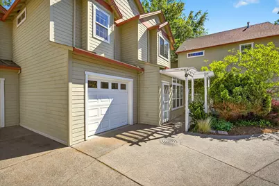 2130 Siskiyou Boulevard, Ashland, OR 97520 - Photo 33