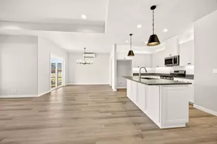 3727 Carlin Dr, Medford, OR 97504 - Photo 9