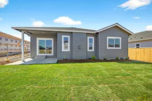 3727 Carlin Dr, Medford, OR 97504 - Photo 7