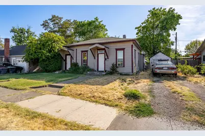 214 N Peach Street, Medford, OR 97501 - Photo 3