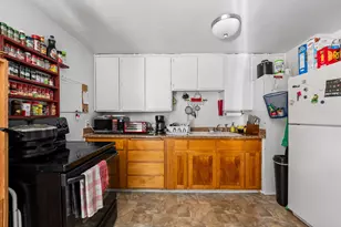 214 N Peach St, Medford, OR 97501 - Photo 9