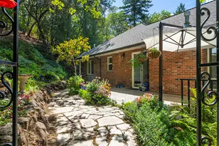 855 Wells Fargo Loop, Jacksonville, OR 97530 - Photo 33