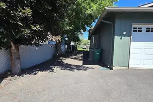 2635 Darrow Ave, Klamath Falls, OR 97603 - Photo 37