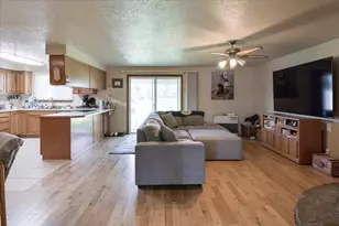 549 Martingale Rd, Prineville, OR 97754 - Photo 3