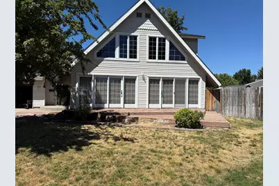 104 Pioneer Place, Lakeview, OR 97630 - Photo 1