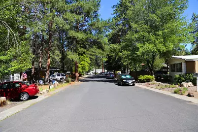 61040 S Queens Drive #14, Bend, OR 97702 - Photo 37