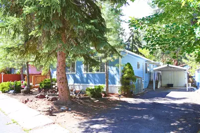 61040 S Queens Drive #14, Bend, OR 97702 - Photo 1