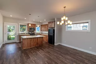 1550 NW Kingwood Ave, Redmond, OR 97756 - Photo 3