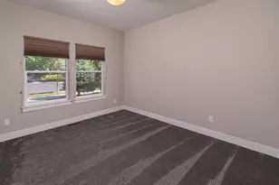1550 NW Kingwood Ave, Redmond, OR 97756 - Photo 9