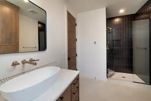 62475 NW Woodsman Loop, Bend, OR 97703 - Photo 39