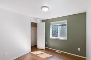 2756 NE Rainier Dr, Bend, OR 97701 - Photo 15