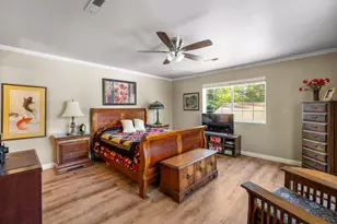 416 NW Pleasant View Dr, Grants Pass, OR 97526 - Photo 17