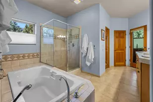 2582 NW 1st St, Bend, OR 97703 - Photo 31