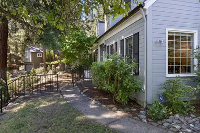 769 Lisa Lane, Ashland, OR 97520 - Photo 3