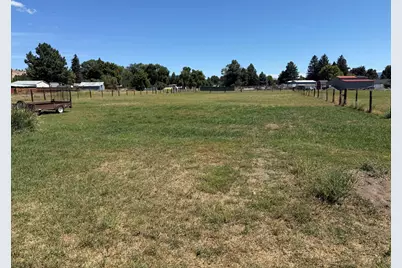 3219 Homedale Road, Klamath Falls, OR 97603 - Photo 5