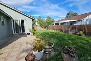 21072 NE High Desert Ln, Bend, OR 97701 - Photo 13