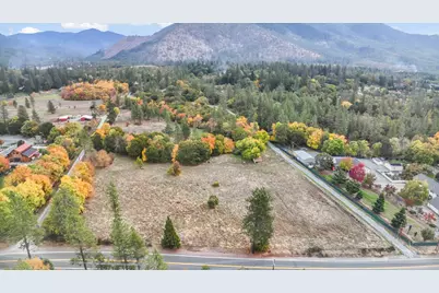 351 Oxyoke Road, Grants Pass, OR 97526 - Photo 31