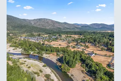 597 E Forks Circle #21, Cave Junction, OR 97523 - Photo 11